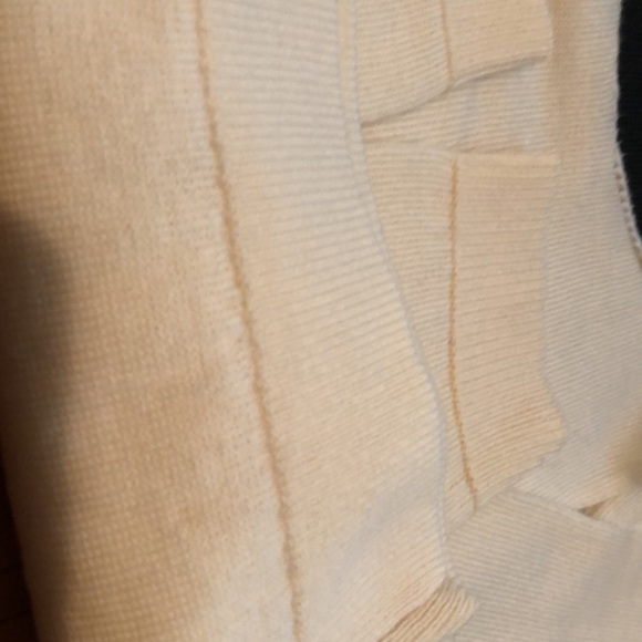 Alice + Olivia Cream Sweater with Graphic Design - Picture 5 of 12